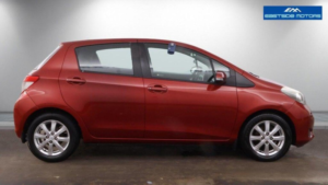 2012 Toyota Yaris 1.33 Dual Vvt-I Tr Multidrive S Euro 5 5dr in Red — image 6
