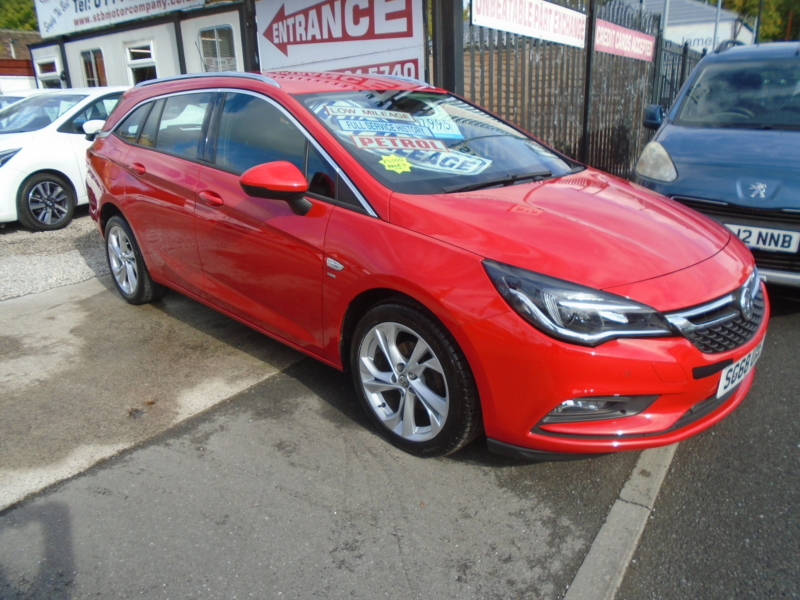 2018 Vauxhall Astra 1.4i Turbo Sri Sports Tourer 5dr Petrol Manual Euro 6 (150 Ps) in Red — image 1