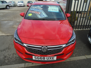 2018 Vauxhall Astra 1.4i Turbo Sri Sports Tourer 5dr Petrol Manual Euro 6 (150 Ps) in Red — image 3