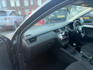 2018 Skoda Octavia 1.6 Tdi Scr S Euro 6 (s/s) 5dr in Grey — image 5
