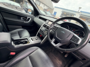 2017 Land Rover Discovery Sport Td4 Hse Black in Black — image 3