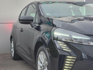 2024 Renault Clio 1.6 E-Tech Evolution Auto Euro 6 (s/s) 5dr in Black — image 2