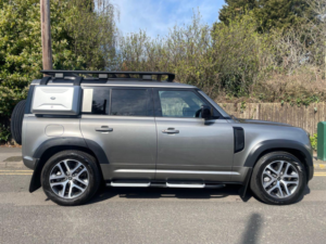 2022 Land Rover Defender 110 3.0 P400 Mhev Xs Edition in Silver — image 4