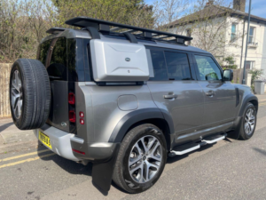 2022 Land Rover Defender 110 3.0 P400 Mhev Xs Edition in Silver — image 6