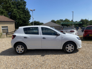 2015 Dacia Sandero 1.2 Ambiance 1.2 16v 75 in White — image 2