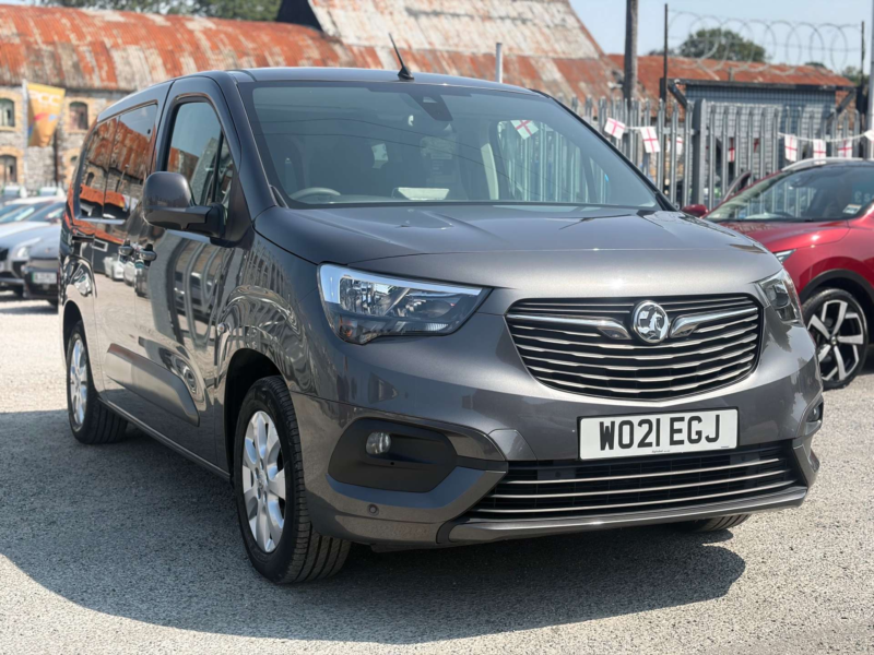 2021 Vauxhall Combo Life 1.2 Combo Life Energy S/s 5dr in Grey — image 1