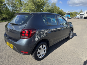 2018 Dacia Sandero 0.9 Essential Tce 90 My18 in Grey — image 3