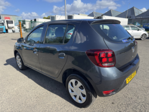 2018 Dacia Sandero 0.9 Essential Tce 90 My18 in Grey — image 5