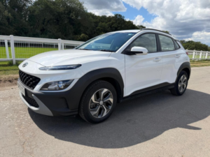 2022 Hyundai Kona 1.6 H-Gdi Se Connect Dct Euro 6 (s/s) 5dr in White — image 4