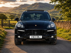 2013 Porsche Cayenne 4.8t V8 Turbo S Tiptronics 4WD Euro 5 (s/s) 5dr in Black — image 4