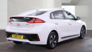 2019 Hyundai Ioniq 1.6 H-Gdi Premium Dct Euro 6 (s/s) 5dr in White — image 6