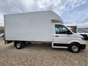 2020 Volkswagen Crafter 2.0 Tdi Cr35 Startline in White — image 2