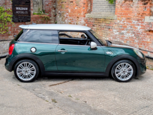 2014 MINI Hatch 2.0 Cooper Sd 3-Door Hatch in Green — image 5