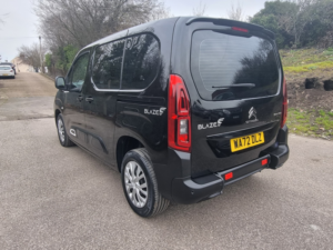 2022 Citroen Berlingo 1.2 Puretech Feel in Black — image 6