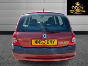 2004 Renault Clio 1.4 16v Privilege in Red — image 6