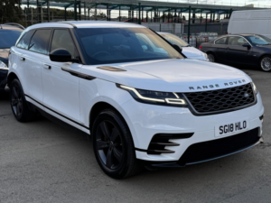 2018 Land Rover Range Rover Velar 2.0 D180 R-Dynamic S in White — image 4