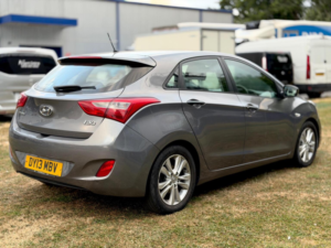 2013 Hyundai I30 1.6 Crdi Blue Drive Classic Euro 5 (s/s) 5dr in Other — image 2