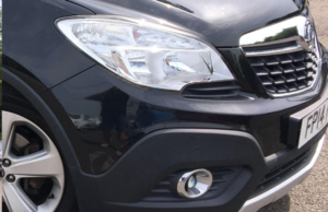2014 Vauxhall Mokka 1.6 Exclusiv 2WD Euro 5 (s/s) 5dr in Black — image 3