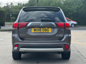 2018 Mitsubishi Outlander 2.0h 12kwh 5h CVT 4WD Euro 6 (s/s) 5dr in Brown — image 5