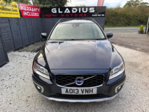 2013 Volvo Xc70 2.4 D5 Se Geartronic AWD Euro 5 5dr in Blue — image 2