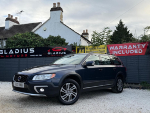 2013 Volvo Xc70 2.4 D5 Se Geartronic AWD Euro 5 5dr in Blue — image 3