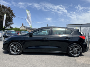 2018 Ford Focus 1.5 Ecoblue St-Line in Black — image 2