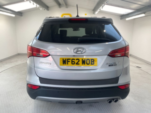 2012 Hyundai Santa Fe 2.2 Crdi Premium SUV 5dr Diesel Manual 4WD Euro 5 (5 Seat) (194 Bhp) in Silver — image 4