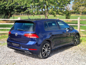 2020 Volkswagen Golf 1.5 Tsi Evo R-Line Edition in Blue — image 3