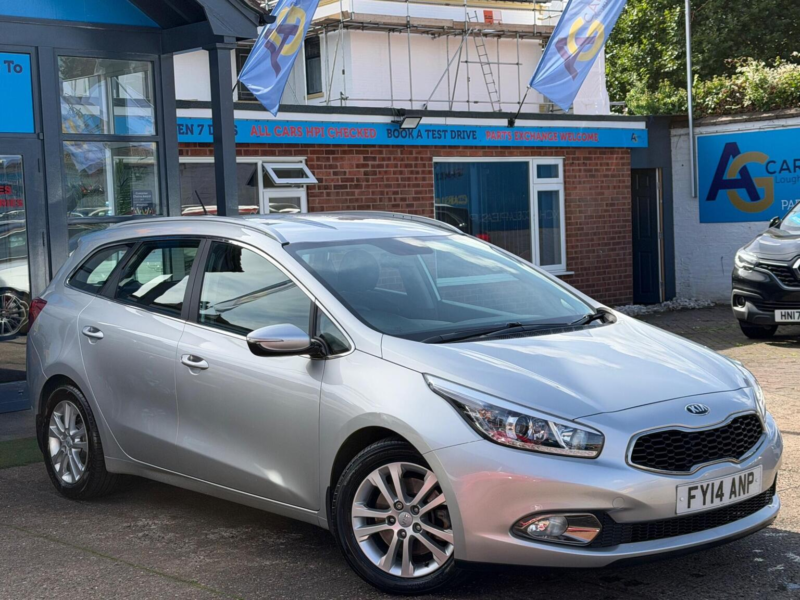 2014 Kia Ceed 1.6 Crdi Ecodynamics 2 Sportswagon Euro 5 (s/s) 5dr in Silver — image 1