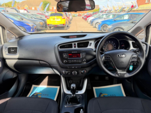 2014 Kia Ceed 1.6 Crdi Ecodynamics 2 Sportswagon Euro 5 (s/s) 5dr in Silver — image 2