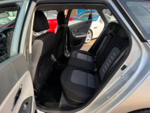 2014 Kia Ceed 1.6 Crdi Ecodynamics 2 Sportswagon Euro 5 (s/s) 5dr in Silver — image 5