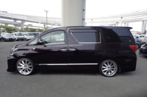 2013 Toyota Vellfire in Purple — image 6