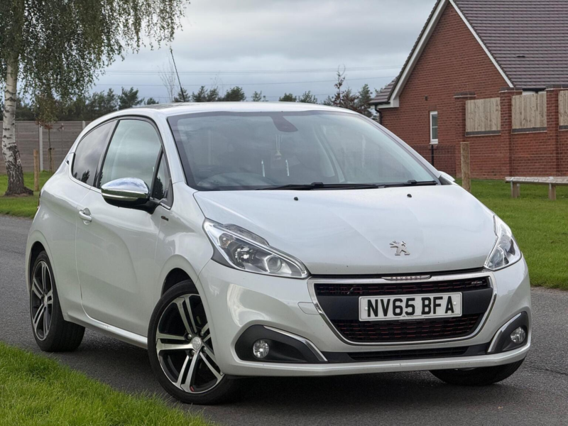 2015 Peugeot 208 1.2 Puretech Gt Line Euro 6 (s/s) 3dr in White — image 1