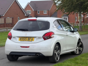 2015 Peugeot 208 1.2 Puretech Gt Line Euro 6 (s/s) 3dr in White — image 2
