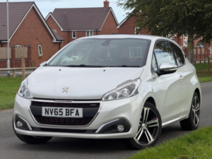 2015 Peugeot 208 1.2 Puretech Gt Line Euro 6 (s/s) 3dr in White — image 6