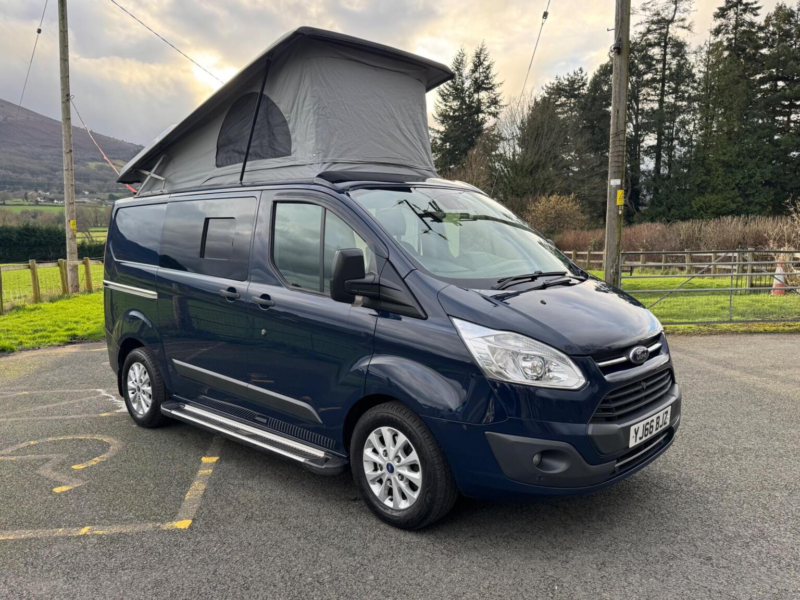 2017 Ford Transit Custom in Blue — image 1