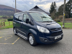 2017 Ford Transit Custom in Blue — image 4