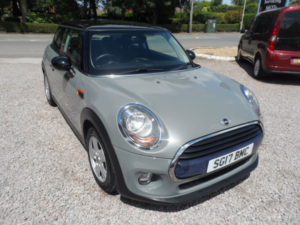 2017 MINI Hatch