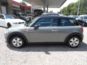 2017 MINI Hatch 1.5 Cooper 3-Door Hatch in Grey — image 4