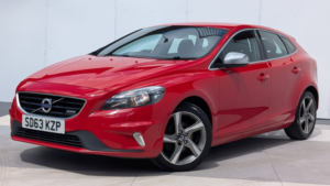 2013 Volvo V40 1.6 D2 R-Design Hatchback 5dr Diesel Manual Euro 5 (s/s) (115 Ps) in Red — image 2