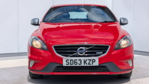 2013 Volvo V40 1.6 D2 R-Design Hatchback 5dr Diesel Manual Euro 5 (s/s) (115 Ps) in Red — image 3