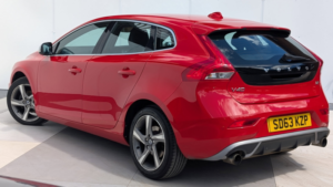 2013 Volvo V40 1.6 D2 R-Design Hatchback 5dr Diesel Manual Euro 5 (s/s) (115 Ps) in Red — image 6