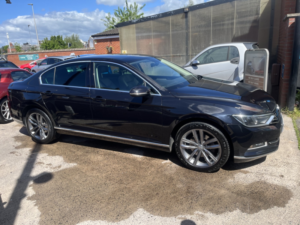2017 Volkswagen Passat 2.0 Tdi Gt in Black — image 3