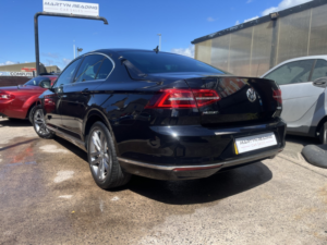 2017 Volkswagen Passat 2.0 Tdi Gt in Black — image 5