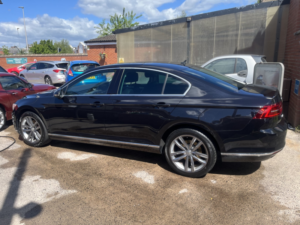 2017 Volkswagen Passat 2.0 Tdi Gt in Black — image 6