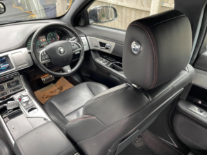 2015 Jaguar Xf 2.2d R-Sport Black Auto Euro 5 (s/s) 4dr in Black — image 5