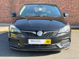 2020 Vauxhall Astra 1.2 Turbo Sri Euro 6 (s/s) 5dr in Black — image 6