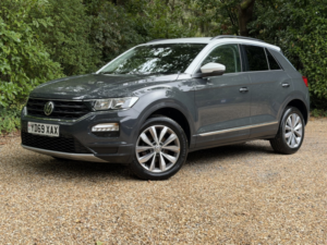 2019 Volkswagen T-Roc 1.0 Tsi Design in Grey — image 2