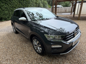 2019 Volkswagen T-Roc 1.0 Tsi Design in Grey — image 4