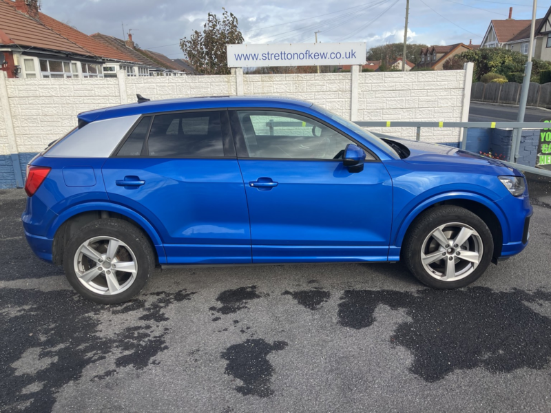 2019 Audi Q2 1.0 Tfsi 30 Sport in Blue — image 1